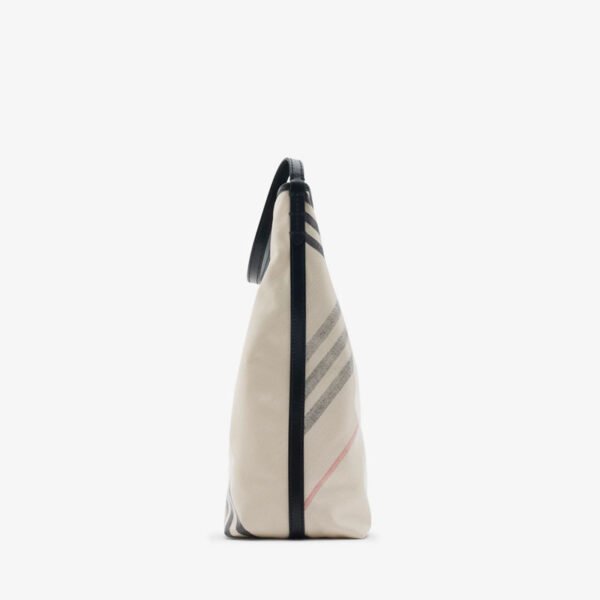BURBERRY Highlands Shoulder Bag Soap