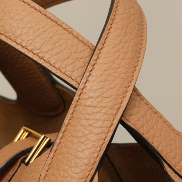 HERMES Picotin Lock 18 bag biscuit